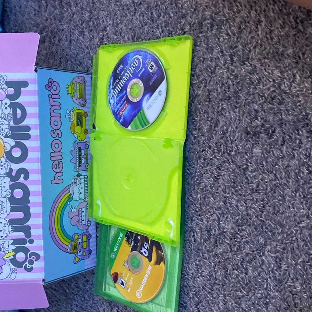Xbox one and Xbox 360 CDs